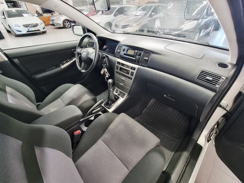 Toyota Corolla bild 17
