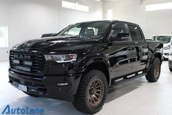 Dodge Ram 1500 5'7" Box 3.0 Hurricane 4x4 LARAMIE Pano,35" Låg skatt - 2025