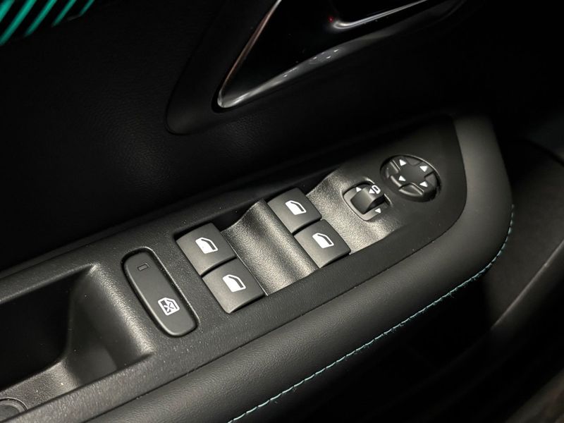 Peugeot 208 bild 18