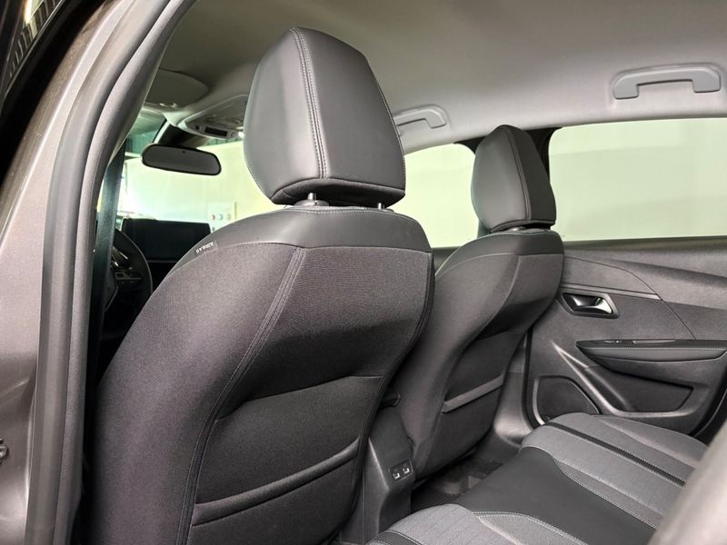 Peugeot 208 bild 8