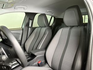 Peugeot 208 bild 9