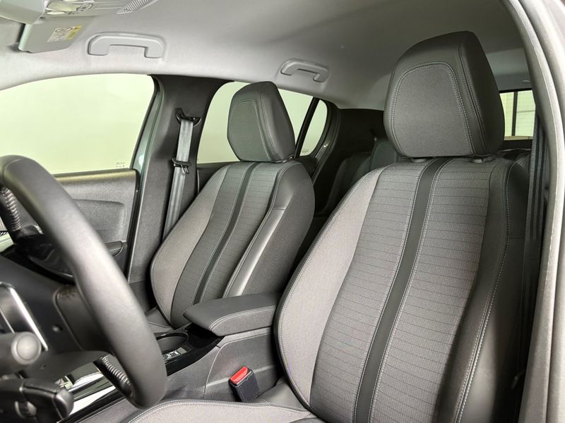 Peugeot 208 bild 9