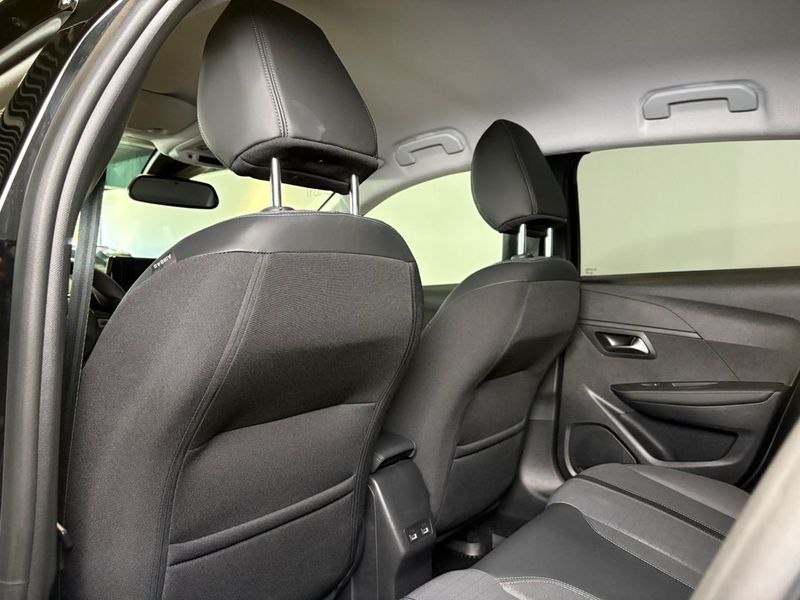 Peugeot 208 bild 9