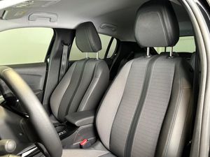 Peugeot 208 bild 10