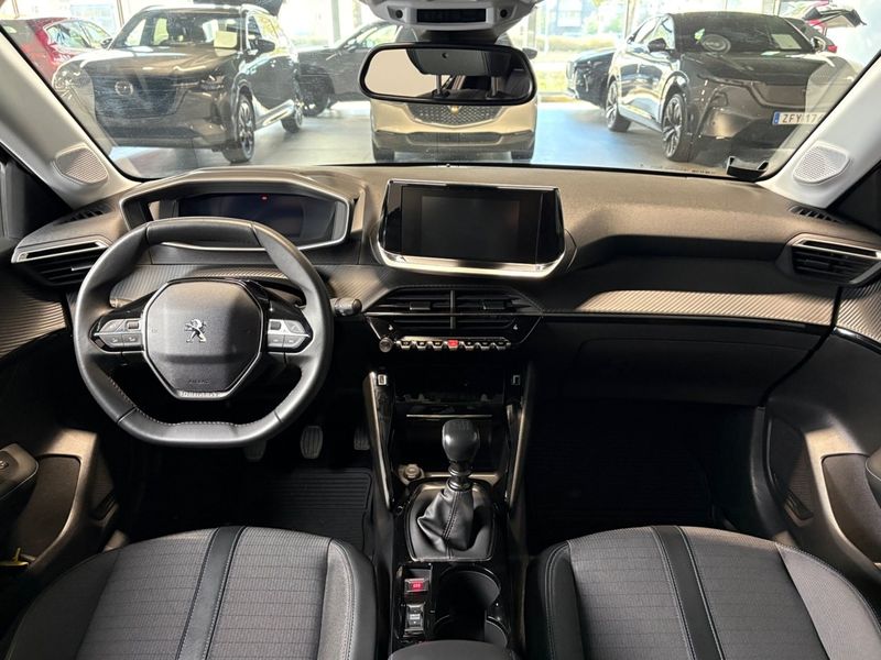 Peugeot 208 bild 12