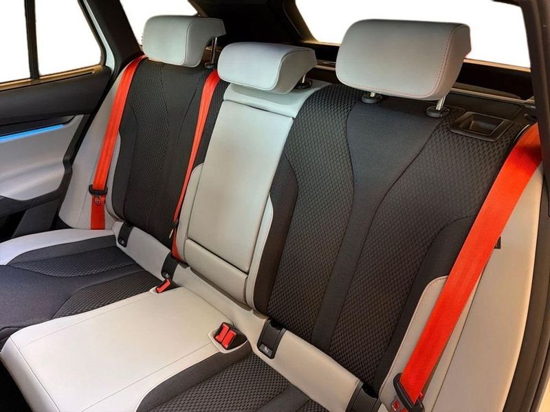 Skoda Enyaq bild 14