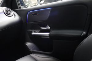 Mercedes EQA300 bild 15
