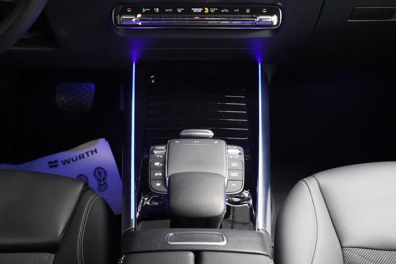 Mercedes EQA300 bild 14