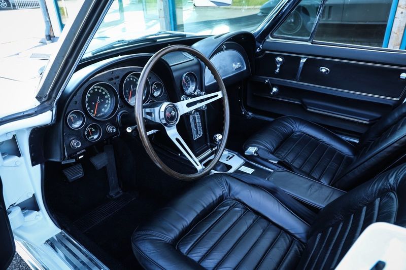 Chevrolet Corvette bild 17