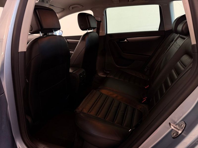 Volkswagen Passat bild 12