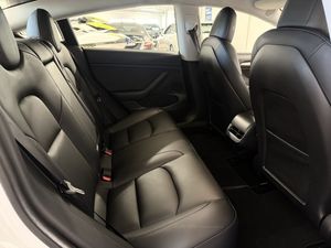 Tesla Model 3 bild 15