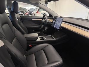 Tesla Model 3 bild 13