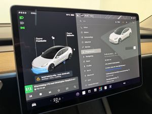 Tesla Model 3 bild 11