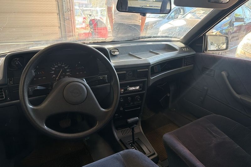 Opel Kadett bild 11