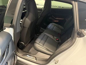 Porsche Taycan bild 22