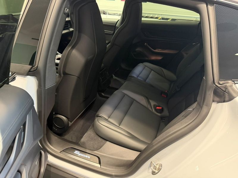 Porsche Taycan bild 22