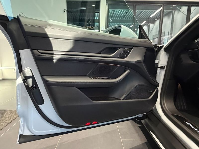 Porsche Taycan bild 25