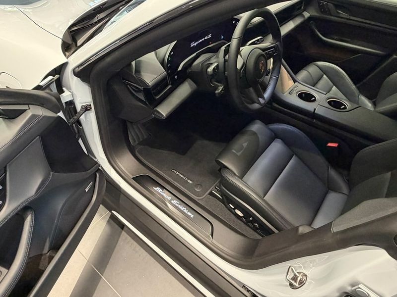 Porsche Taycan bild 24