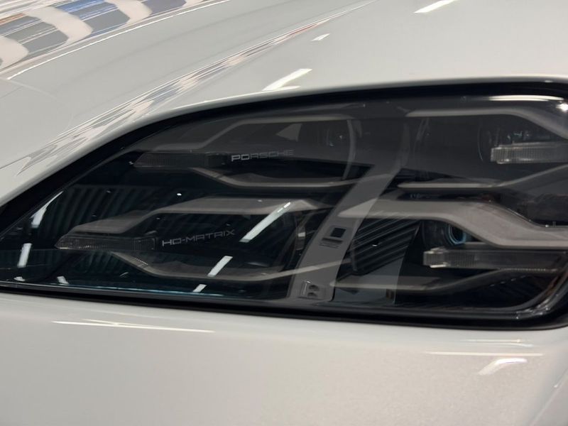 Porsche Taycan bild 14