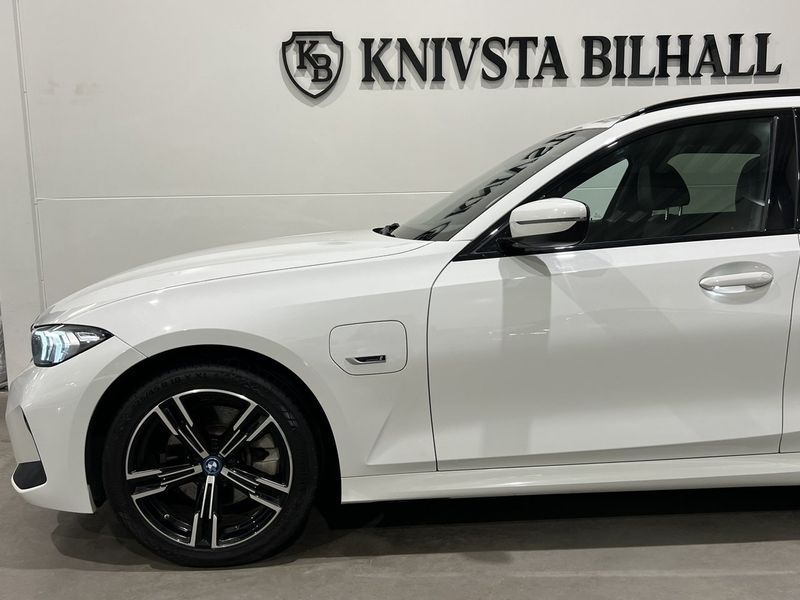 BMW 330 bild 26