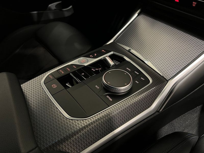 BMW 330 bild 18