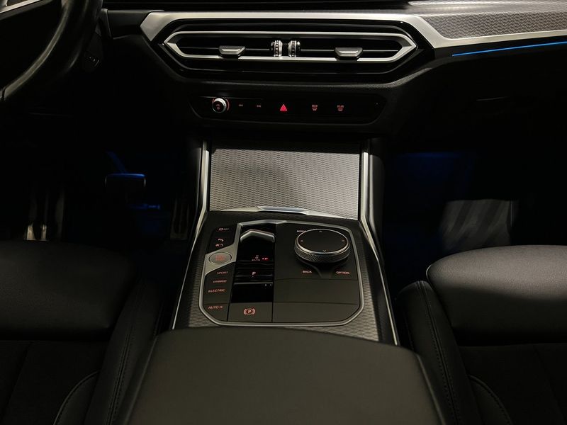BMW 330 bild 17