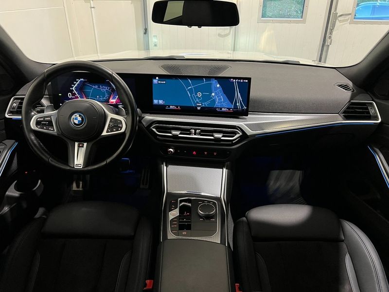 BMW 330 bild 15