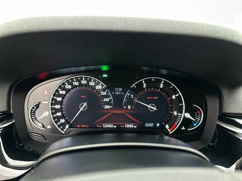 BMW 520 bild 14