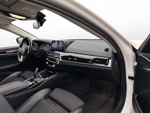 BMW 520 bild 25