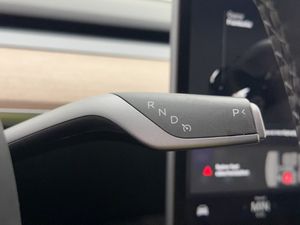 Tesla Model Y bild 13