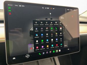 Tesla Model Y bild 16