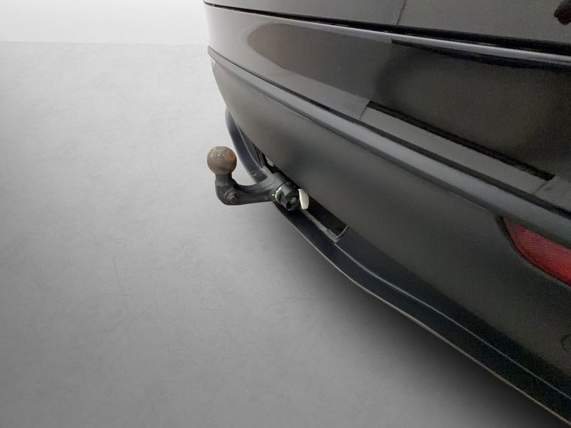 Tesla Model Y bild 9