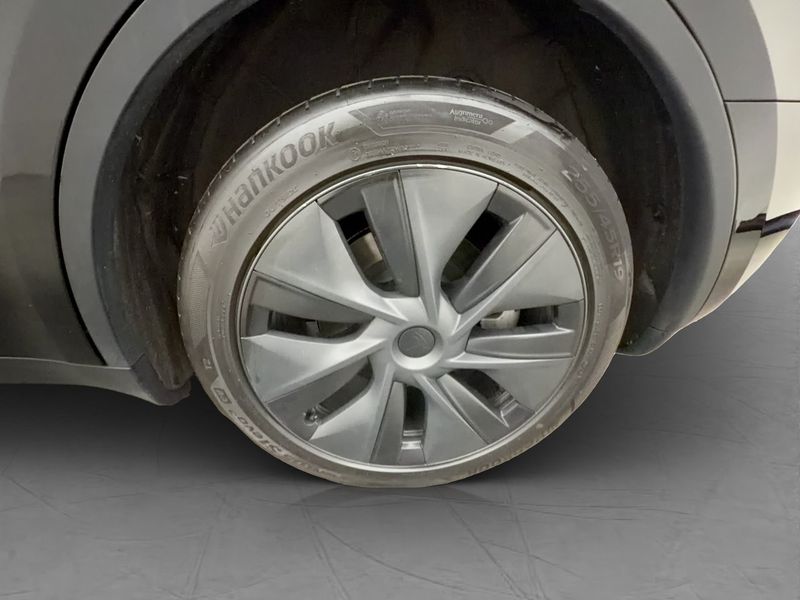 Tesla Model Y bild 23