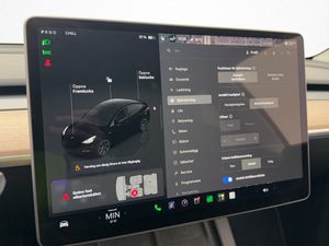 Tesla Model Y bild 18