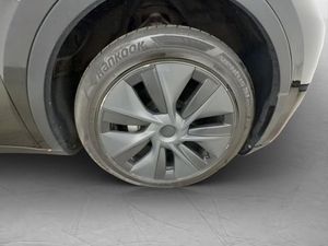 Tesla Model Y bild 24