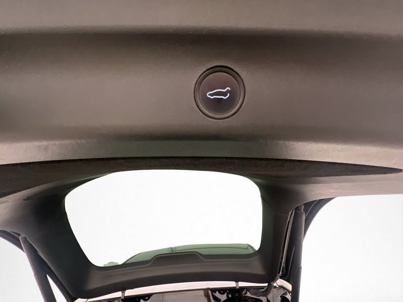 Tesla Model Y bild 27
