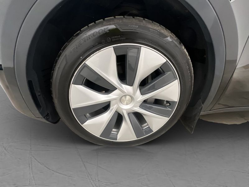 Tesla Model Y bild 29