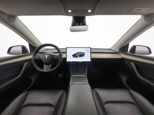 Tesla Model Y bild 17