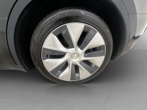 Tesla Model Y bild 30