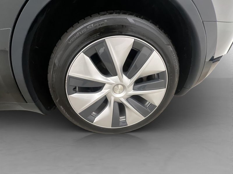 Tesla Model Y bild 30