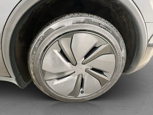 Tesla Model Y bild 30