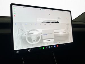 Tesla Model Y bild 19