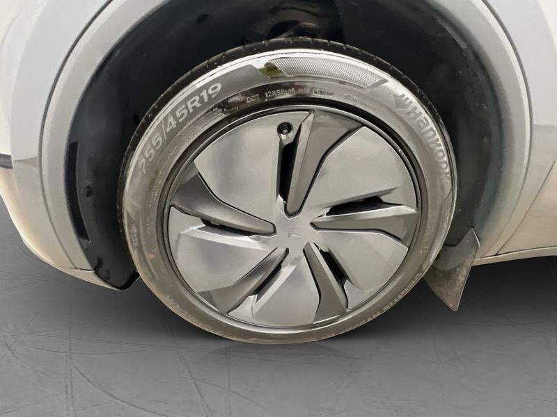 Tesla Model Y bild 29