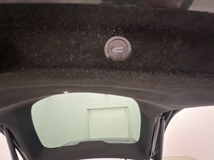 Tesla Model Y bild 27
