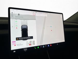 Tesla Model Y bild 16
