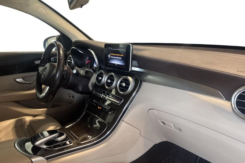 Mercedes GLC220 bild 9
