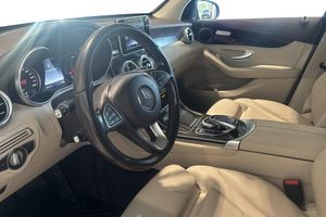 Mercedes GLC220 bild 6