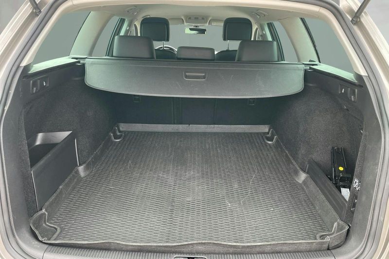 Volkswagen Passat bild 9