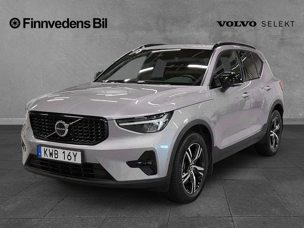 Volvo XC40 B3 FWD Bensin Plus Dark - 2026