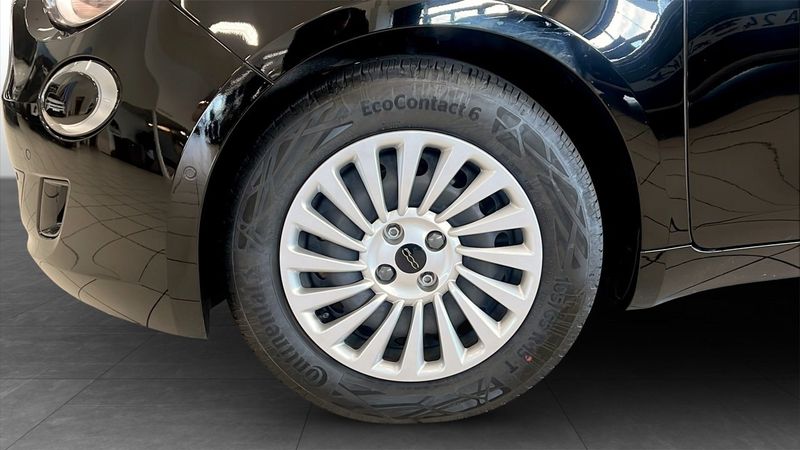 Fiat 500e bild 9